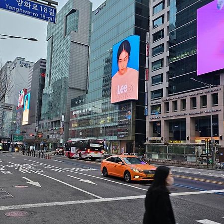 Hongdae Residence-2 1Min From Hongik Uni Station Exit #1 Seul Esterno foto