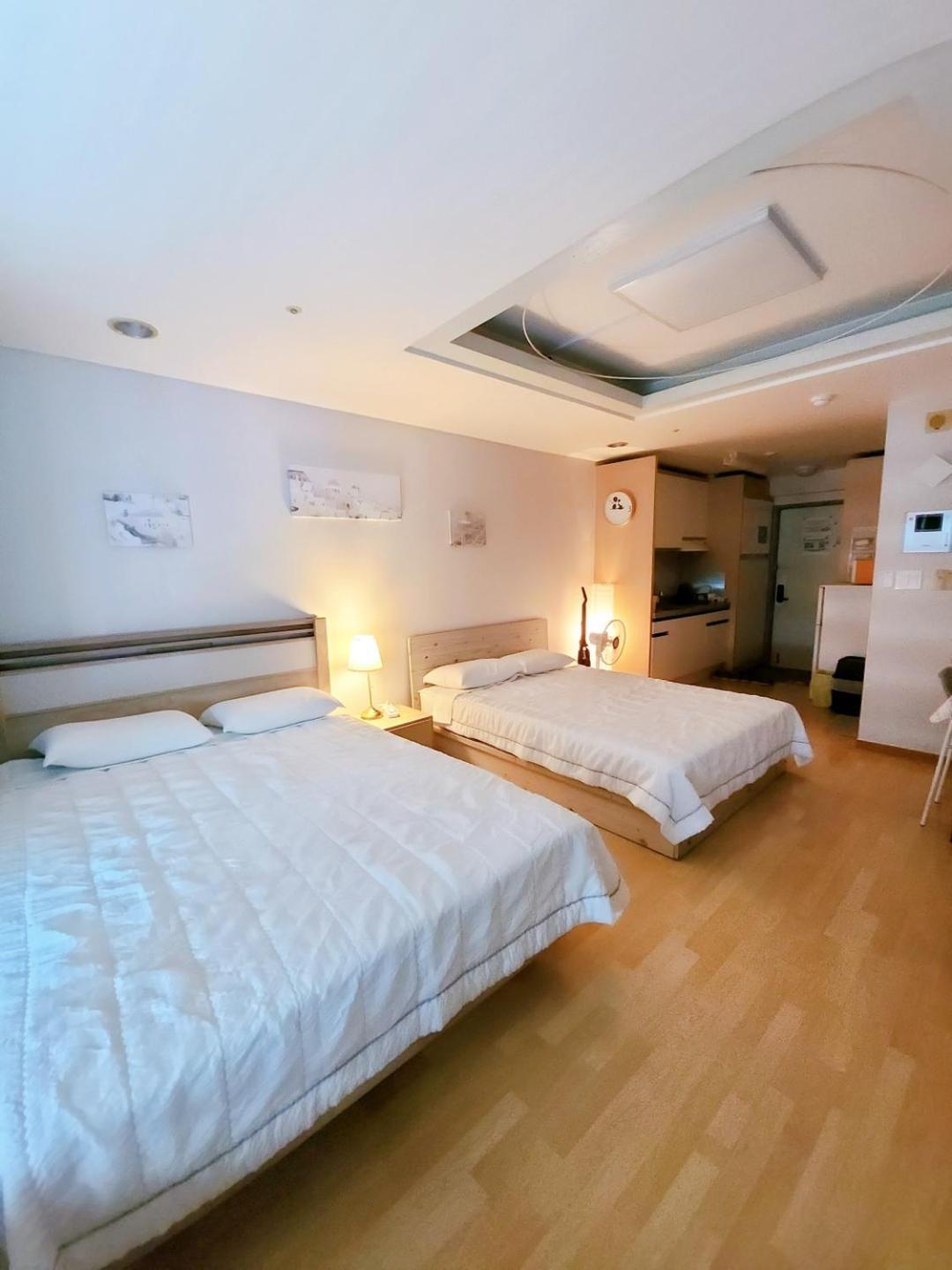 Hongdae Residence-2 1Min From Hongik Uni Station Exit #1 Seul Esterno foto